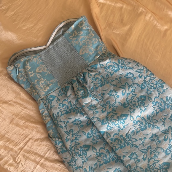 Kimchi Blue “Quinn” Jacquard Sweetheart Strapless Mini - Picture 4 of 4